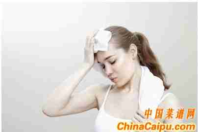 5个身体部位出汗异常 小心患了疾病