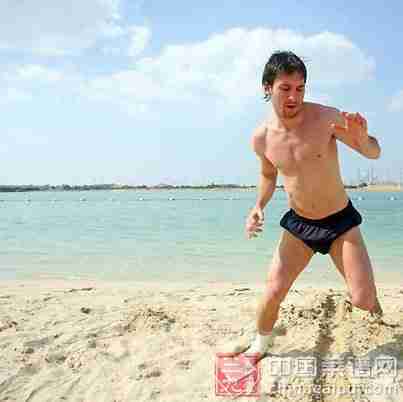 夏季坦胸露背 疾病防不慎防